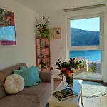 Apartamento Mali Raj