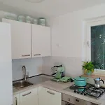 דירה Mali Raj *