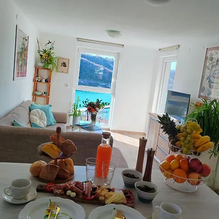 Mali Raj Apartament Bakarac