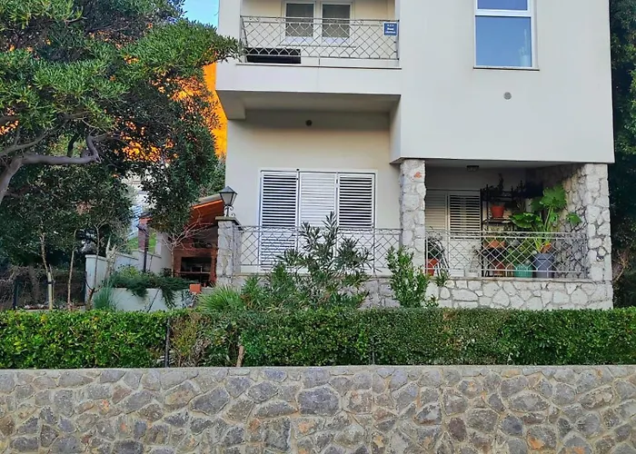 Apartamento Mali Raj